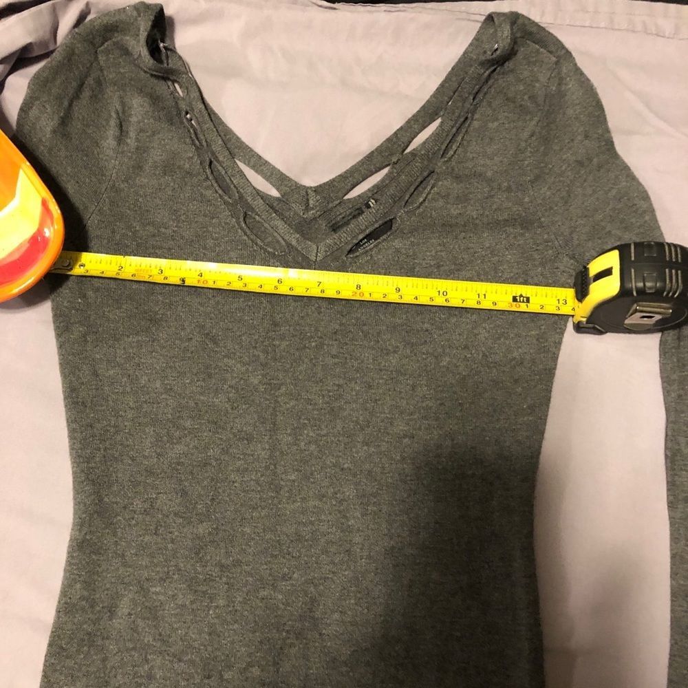 Guess Sweater - Picture 5 of 12